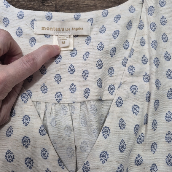 Elegant White Floral Maxi Dress - Picture 2 of 5